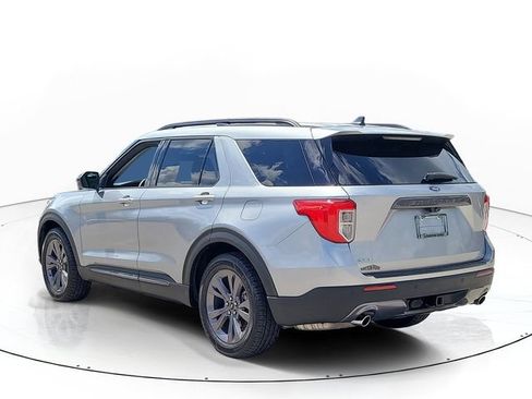 Used 2022 Ford Explorer XLT w/ Equipment Group 202A RWD image 7
