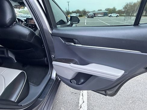 Used 2021 Toyota Camry LE image 13