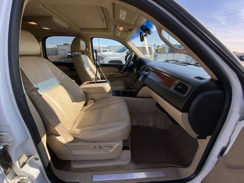 Used 2007 Chevrolet Tahoe LT w/ LT Preferred Equipment Group AWD/4WD image 25