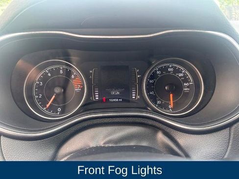 Used 2019 Jeep Cherokee Latitude Plus FWD image 20