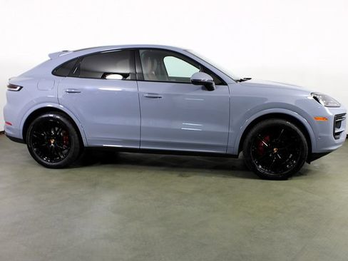 Certified 2026 Porsche Cayenne S AWD/4WD image 8