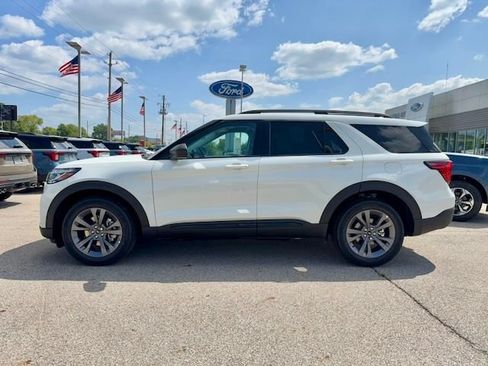 New 2026 Ford Explorer Active w/ Active Comfort Package AWD/4WD image 4