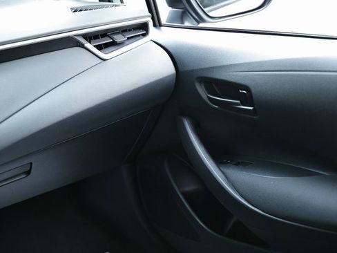 Used 2024 Toyota Corolla LE image 30