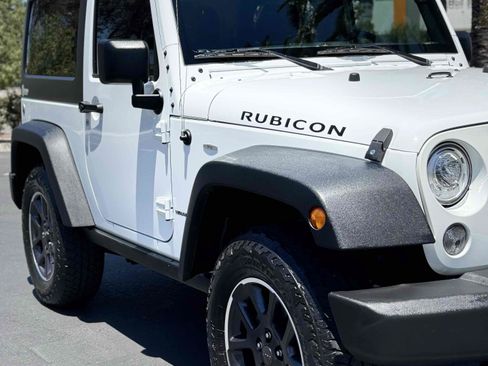 Used 2018 Jeep Wrangler Rubicon w/ Power Convenience Group AWD/4WD image 28