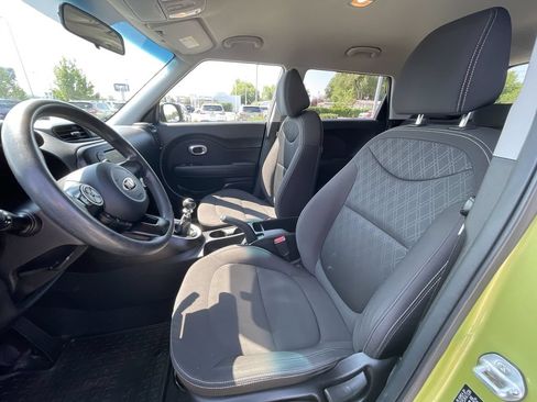 Used 2019 Kia Soul FWD image 19