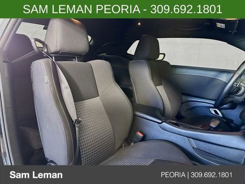 Used 2022 Dodge Challenger R/T w/ Performance Handling Group image 27