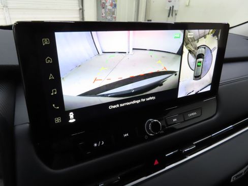 New 2025 Mitsubishi Outlander SE image 17