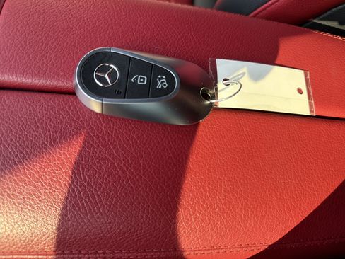 Certified 2024 Mercedes-Benz GLC 300 4MATIC image 38