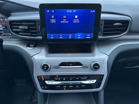 Used 2024 Ford Explorer XLT w/ Equipment Group 202A image 28