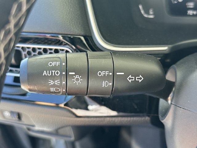 Used 2023 Honda Civic Touring image 25