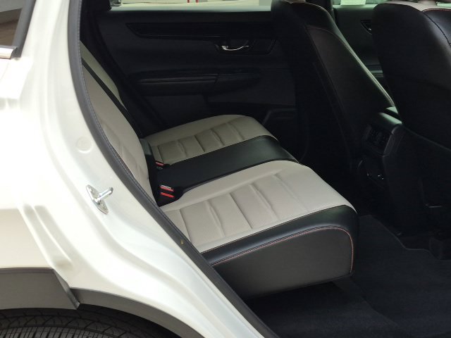 Used 2025 Honda CR-V Sport Touring image 21