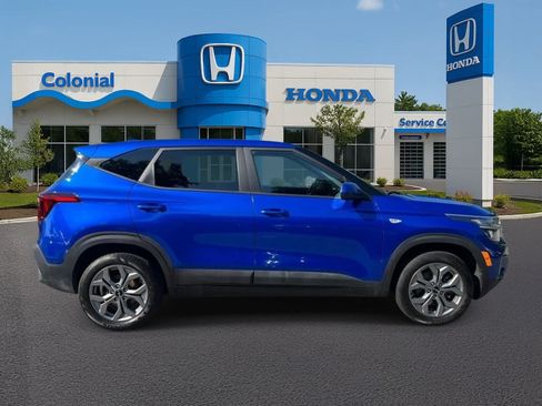 Used 2024 Kia Seltos LX AWD/4WD image 8