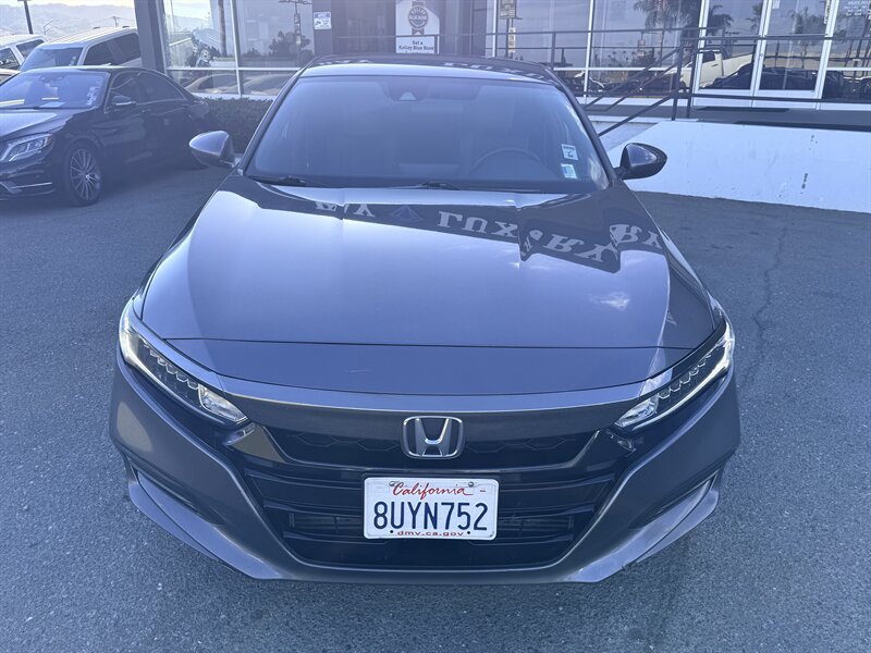 Used 2018 Honda Accord Sport image 2