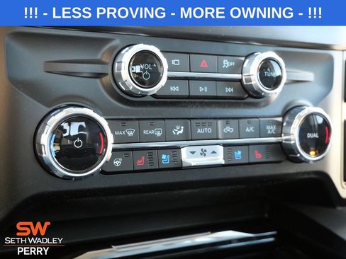New 2026 Ford F250 Lariat w/ Black Appearance Package AWD/4WD image 25