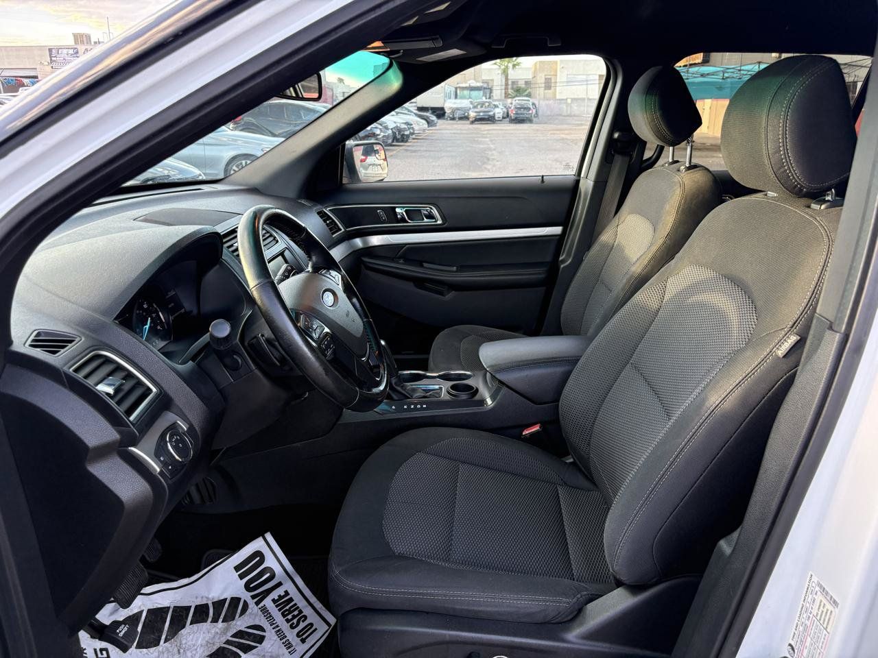 Used 2016 Ford Explorer XLT w/ Equipment Group 201A FWD image 9