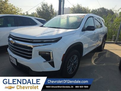 Used 2024 Chevrolet Traverse LT