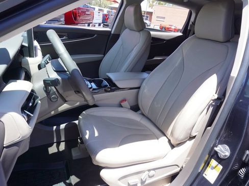 Used 2023 Lincoln Nautilus Reserve w/ Equipment Group 201A AWD/4WD image 14