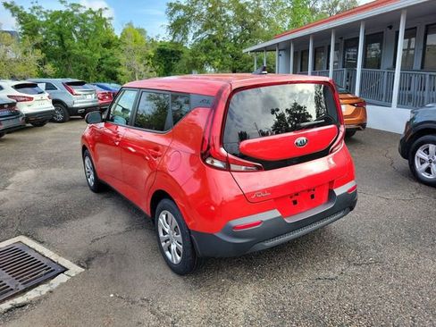 Used 2020 Kia Soul LX FWD image 3