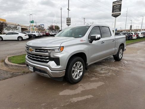 Used 2022 Chevrolet Silverado 1500 LTZ image 2