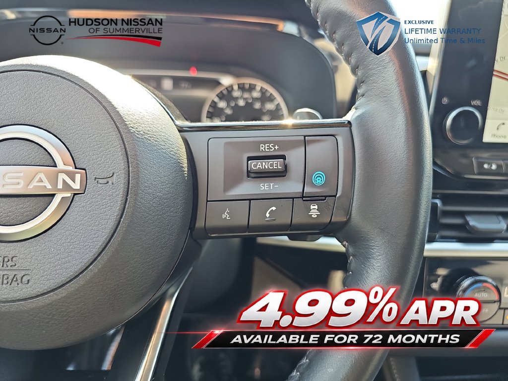 Used 2024 Nissan Pathfinder SL AWD/4WD image 19