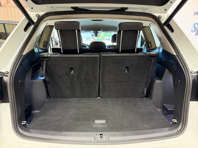 Used 2025 Volkswagen Atlas SE FWD image 29