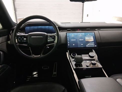Used 2023 Land Rover Range Rover Sport SE Dynamic image 4