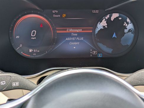 Used 2022 Mercedes-Benz GLC 300 image 31
