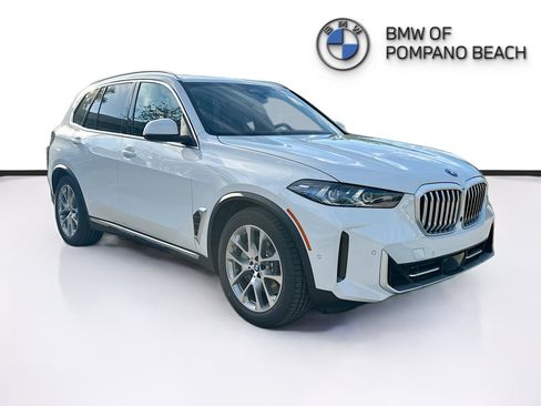 New 2026 BMW X5 xDrive50e w/ Premium Package AWD/4WD image 1