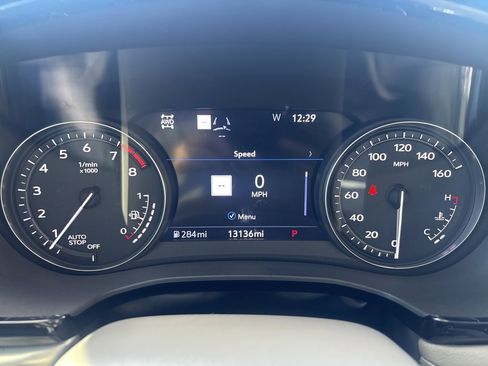 Used 2025 Cadillac XT5 Premium Luxury image 11