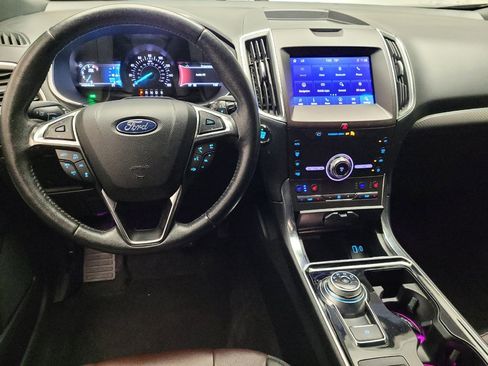 Used 2020 Ford Edge Titanium w/ Equipment Group 301A AWD/4WD image 22