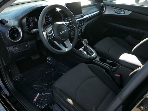 Used 2022 Kia Forte LXS image 12