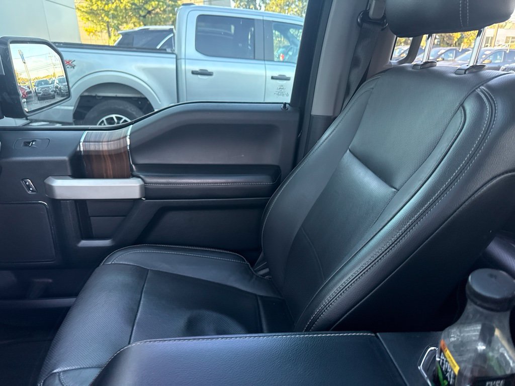 Used 2016 Ford F150 Lariat w/ Equipment Group 502A Luxury AWD/4WD image 17