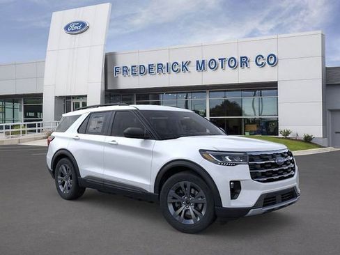 New 2026 Ford Explorer Active w/ Active Comfort Package image 7