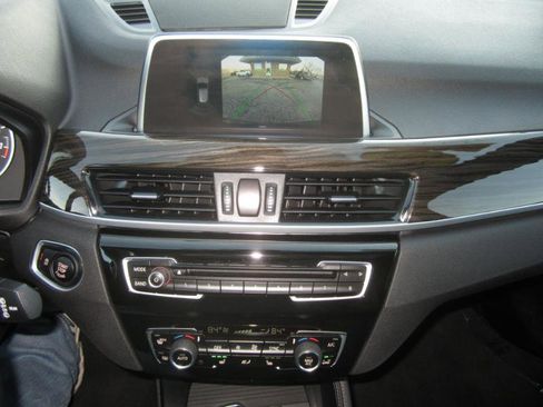 Used 2018 BMW X1 xDrive28i image 19