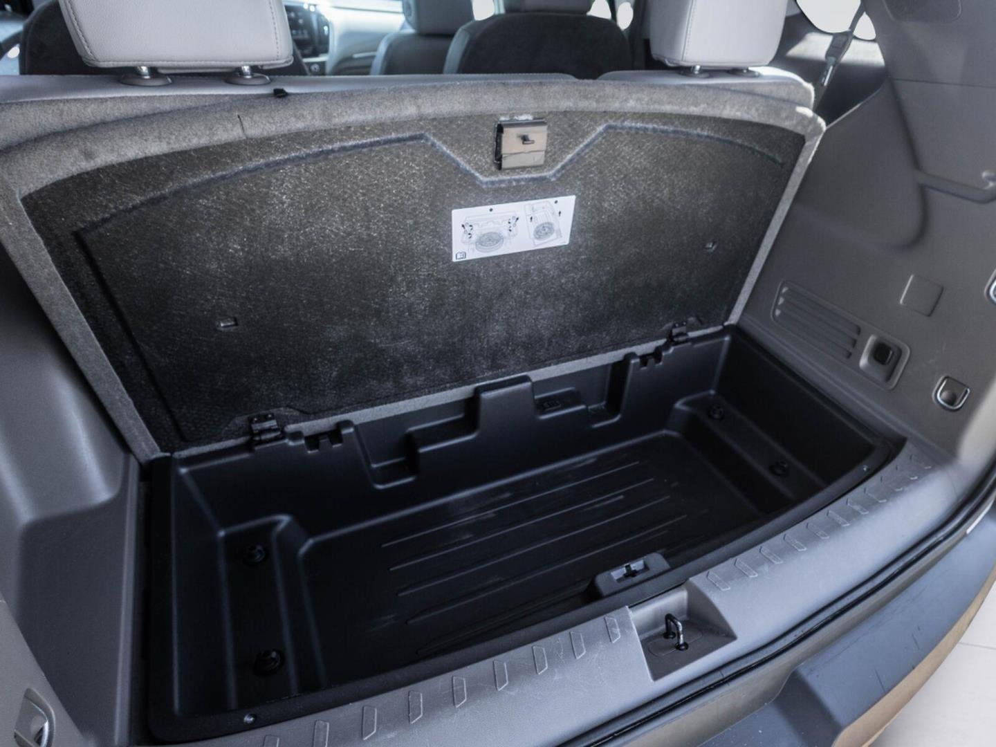 Used 2019 Chevrolet Traverse LT FWD image 26