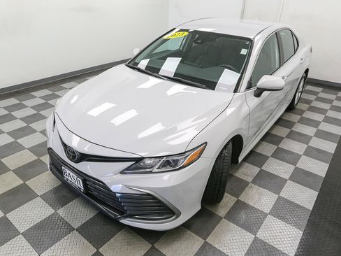 Used 2023 Toyota Camry LE FWD image 6