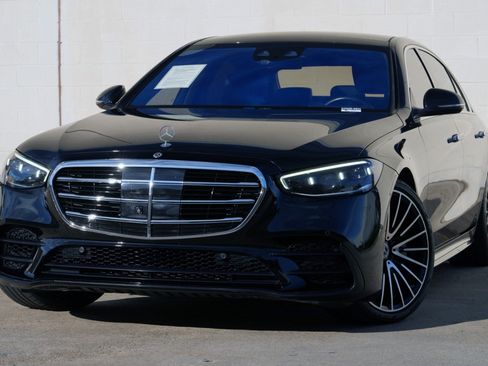 Used 2021 Mercedes-Benz S 580 4MATIC Sedan w/ AMG Line image 3