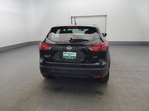 Used 2019 Nissan Rogue Sport S w/ Appearance Package image 7