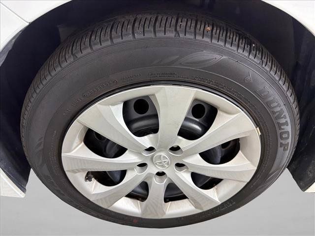 Used 2025 Toyota Corolla LE w/ Convenience Package FWD image 11