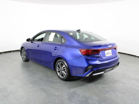 Used 2023 Kia Forte LXS w/ LXS Technology Package image 3