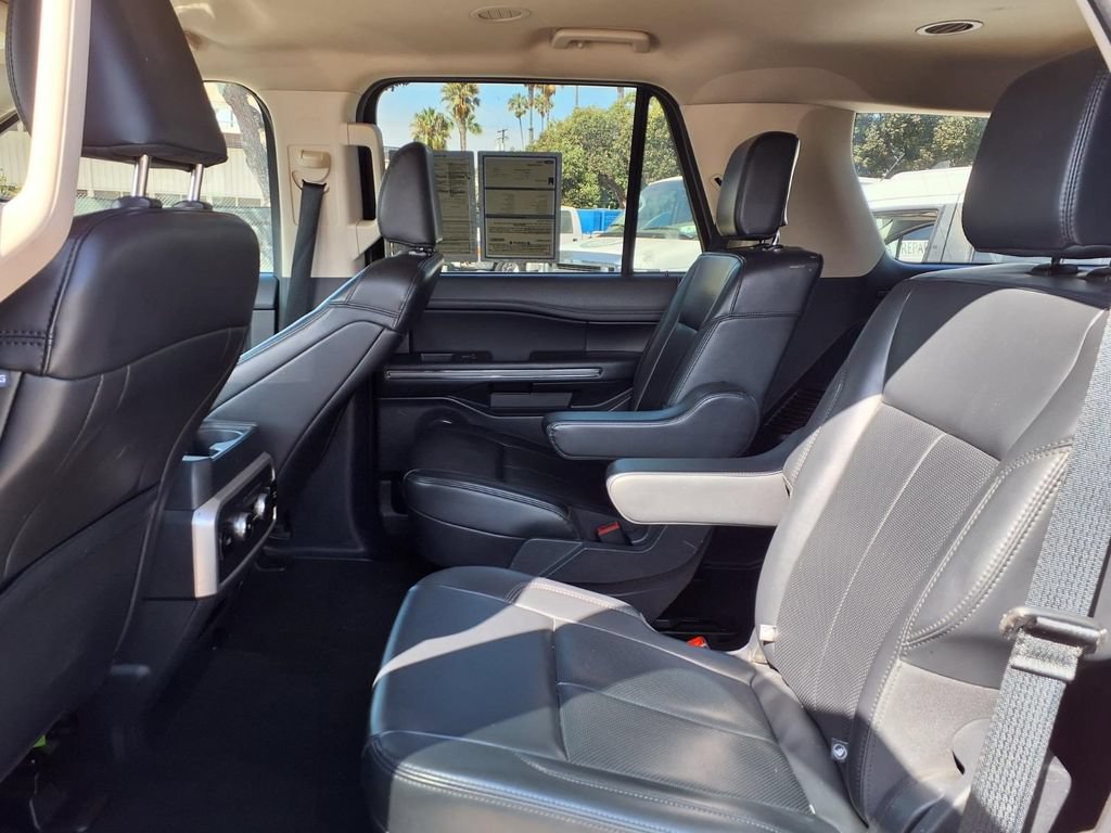 Used 2024 Ford Expedition XLT AWD/4WD image 22