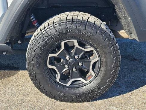 Used 2022 Jeep Gladiator Rubicon w/ LED Lighting Group image 30