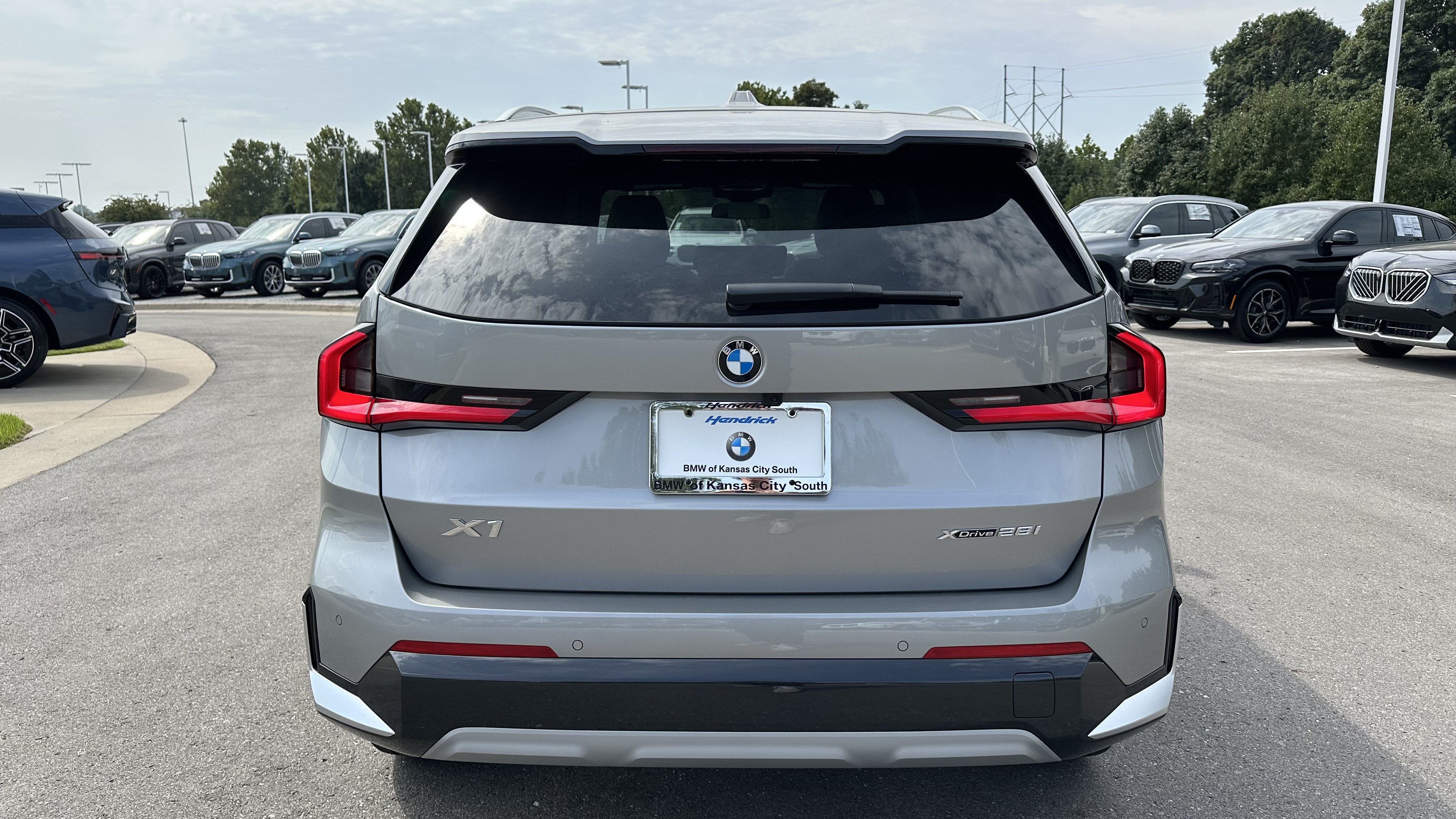 Certified 2026 BMW X1 xDrive28i w/ Convenience Package AWD/4WD image 9