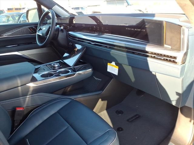 New 2026 Cadillac Escalade IQ Luxury 2 AWD/4WD image 23