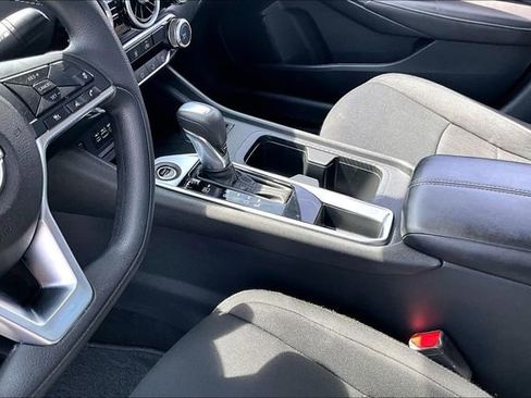 Certified 2024 Nissan Sentra SV image 17