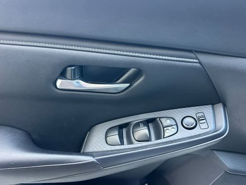 Used 2024 Nissan Sentra SV image 15