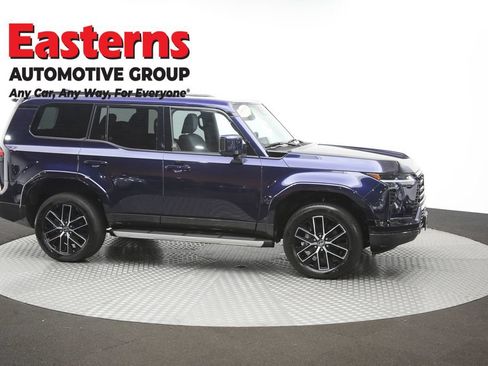 Used 2025 Lexus GX 550 w/ Accessory Package (2T) AWD/4WD image 50