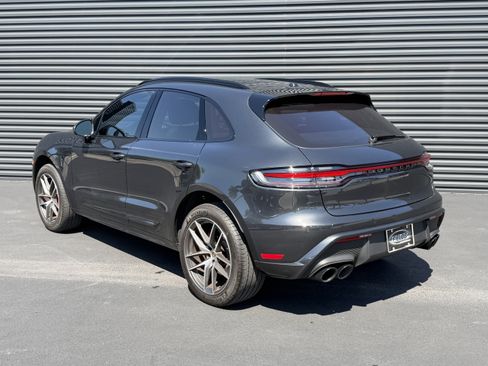 Certified 2023 Porsche Macan S AWD/4WD image 3