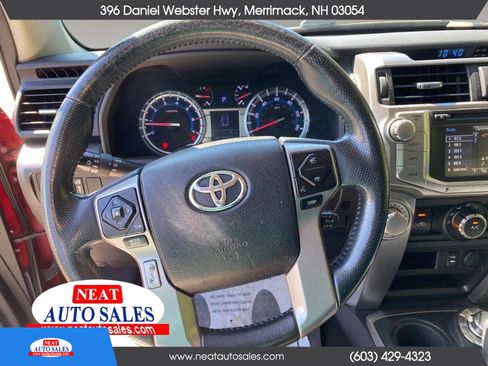 Used 2015 Toyota 4Runner SR5 AWD/4WD image 13