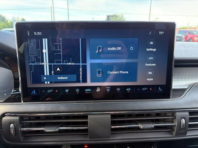 Used 2024 Lincoln Corsair AWD w/ Equipment Group 101A image 30